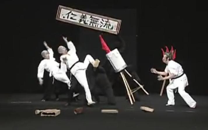 掀起变身热潮：日本综艺节目《超级变变变》95届免费观看